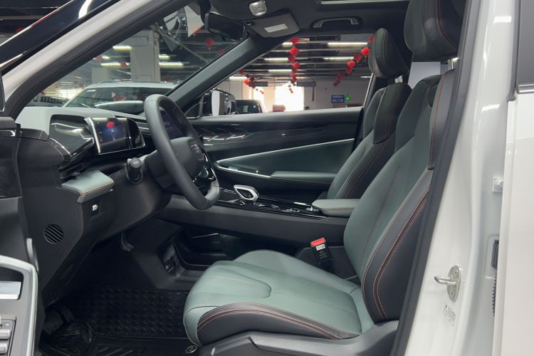 Used Geely Auto Emgrand X7 Sport 2024 1.5TD Dragon Edition Interior 2