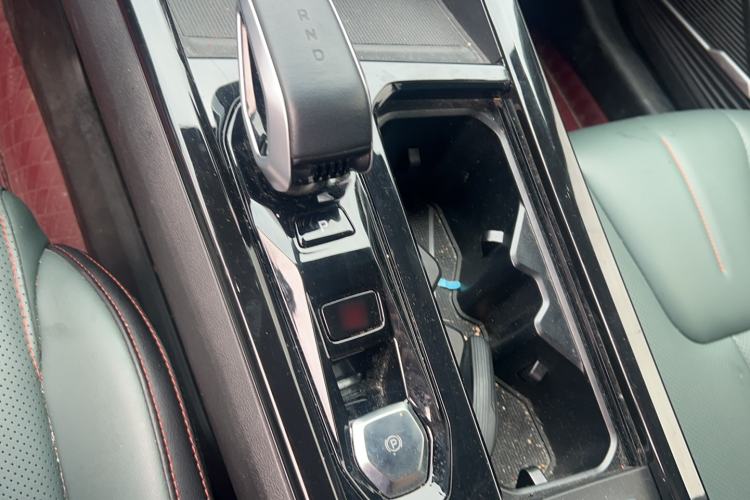 Used Geely Auto Emgrand X7 Sport 2024 1.5TD Dragon Edition Interior 3