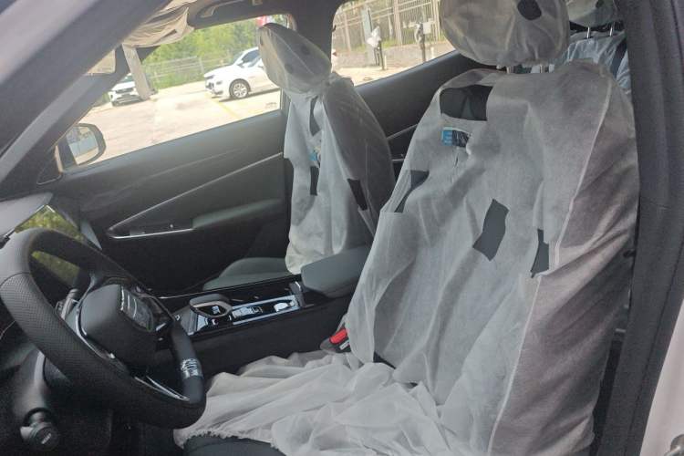 Used Geely Auto Emgrand X7 Sport 2024 1.5TD Smart Connect+ Left Front Seat