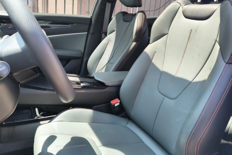 Used Geely Auto Emgrand X7 Sport 2024 1.5TD Dragon Edition Left Front Seat