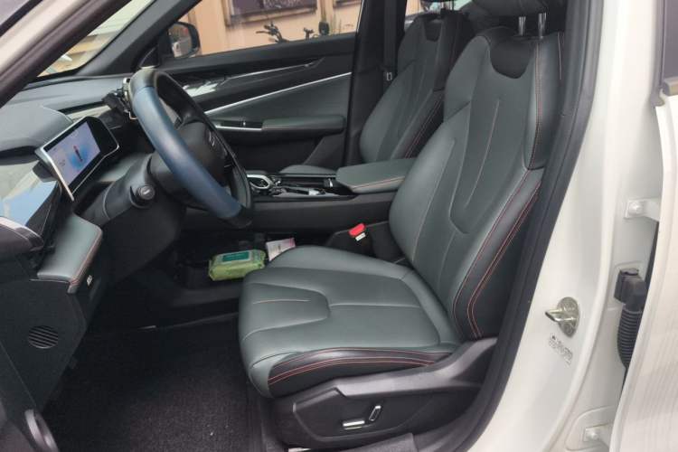 Used Geely Auto Emgrand X7 Sport 2024 1.5TD Smart Connect+ Left Front Seat