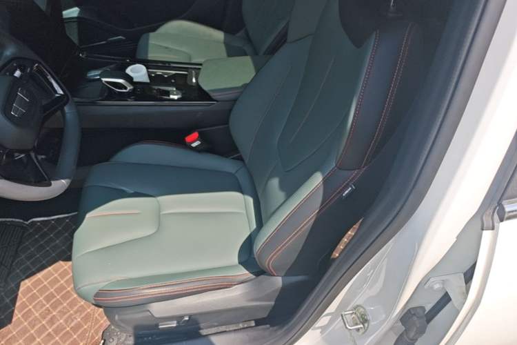 Used Geely Auto Emgrand X7 Sport 2024 1.5TD Dragon Edition Left Front Seat