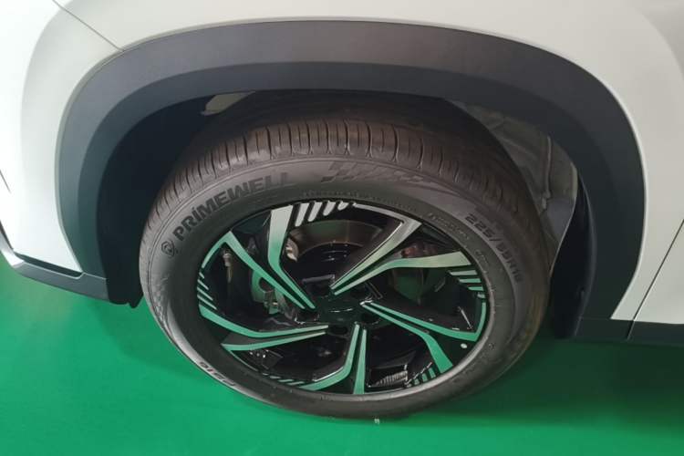 Used Geely Auto Emgrand X7 Sport 2024 1.5TD Smart Connect+ Left Front Wheel Hub