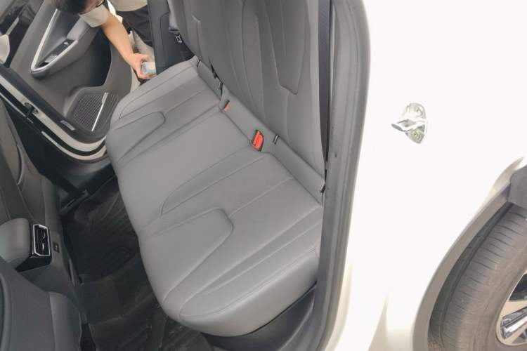 Used Geely Auto Emgrand X7 Sport 2024 1.5TD Prestige Edition Left Rear Seat