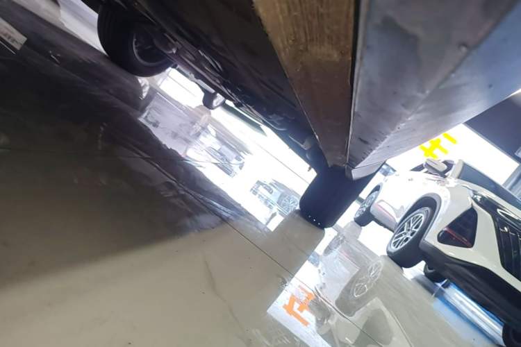 Used Geely Auto Emgrand X7 Sport 2024 1.5TD Smart Connect+ Left Side Sill