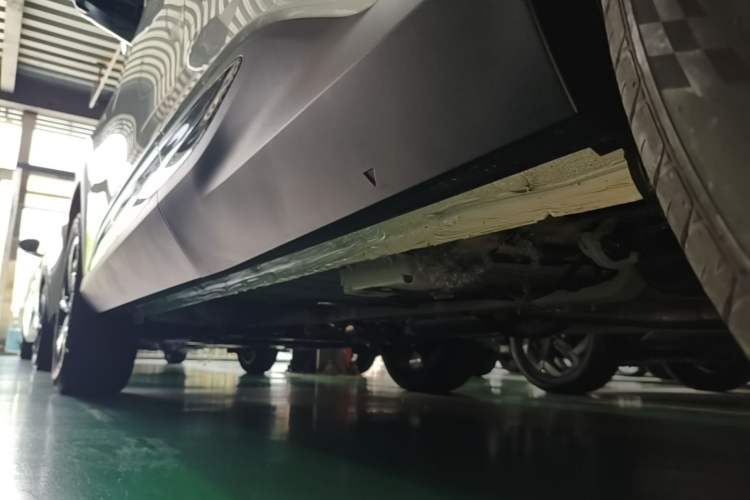 Used Geely Auto Emgrand X7 Sport 2024 1.5TD Smart Connect+ Left Side Sill