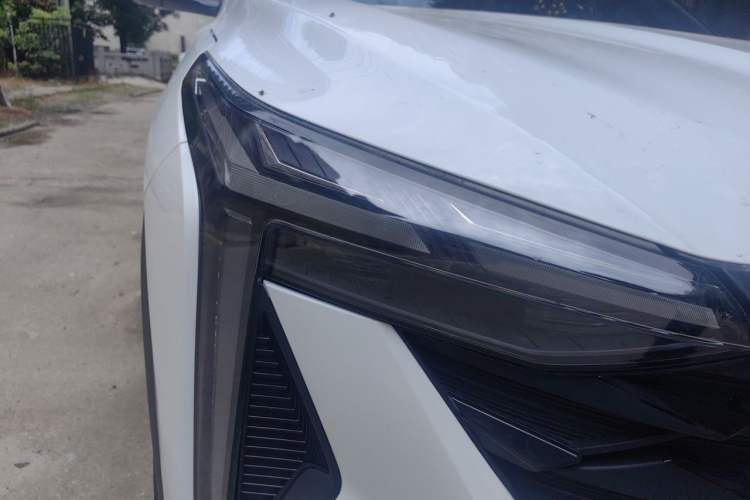 Used Geely Auto Emgrand X7 Sport 2024 1.5TD Dragon Edition Right Front Headlight