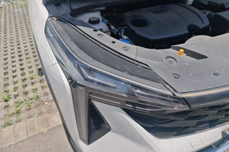 Used Geely Auto Emgrand X7 Sport 2024 1.5TD Smart Connect+ Right Front Headlight