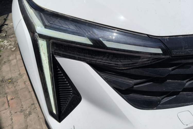 Used Geely Auto Emgrand X7 Sport 2024 1.5TD Dragon Edition Right Front Headlight