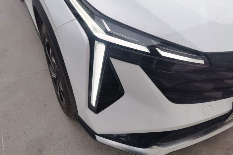 Used Geely Auto Emgrand X7 Sport 2024 1.5TD Dragon Edition Right Front Headlight
