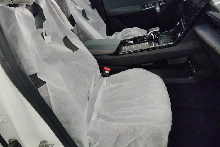 Used Geely Auto Emgrand X7 Sport 2024 1.5TD Smart Connect+ Right Front Seat