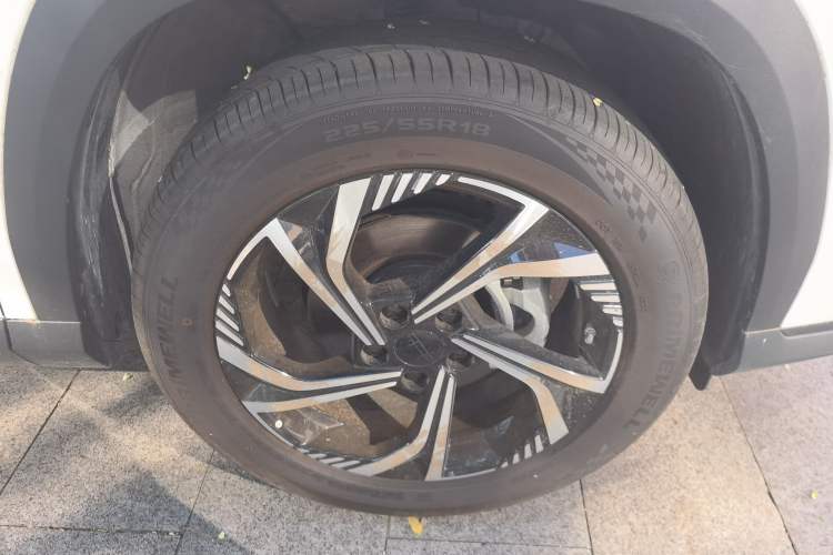 Used Geely Auto Emgrand X7 Sport 2024 1.5TD Smart Connect+ Right Front Wheel Hub