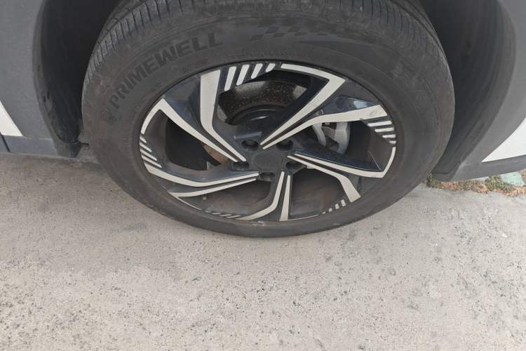 Used Geely Auto Emgrand X7 Sport 2024 1.5TD Smart Connect+ Right Front Wheel Hub