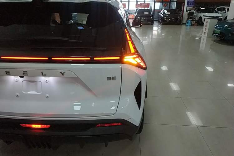 Used Geely Auto Emgrand X7 Sport 2024 1.5TD Dragon Edition Right Rear Taillight