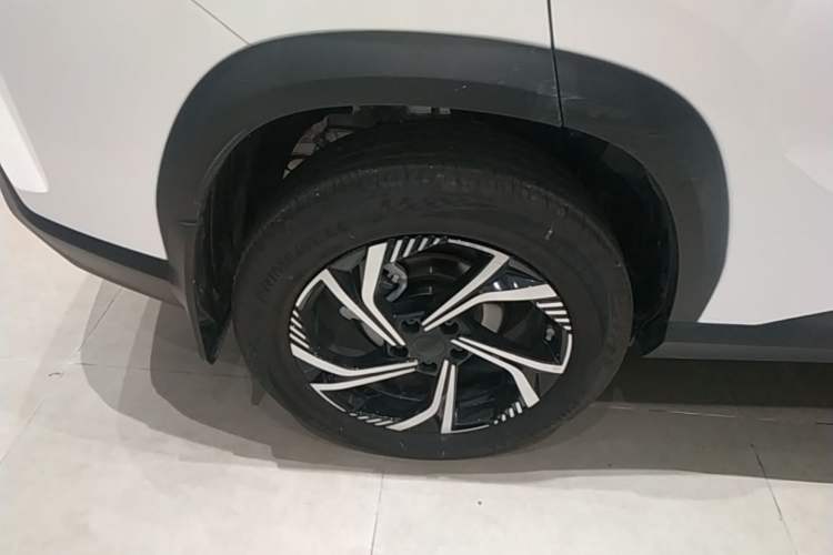 Used Geely Auto Emgrand X7 Sport 2024 1.5TD Dragon Edition Right Rear Wheel Hub