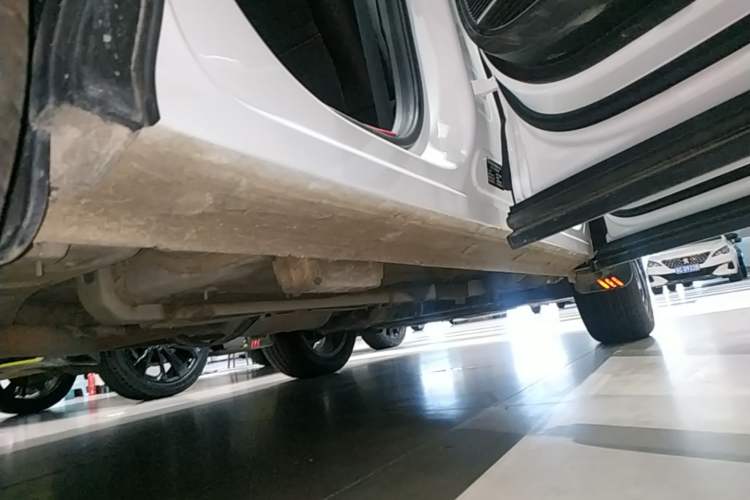 Used Geely Auto Emgrand X7 Sport 2024 1.5TD Dragon Edition Right Side Sill