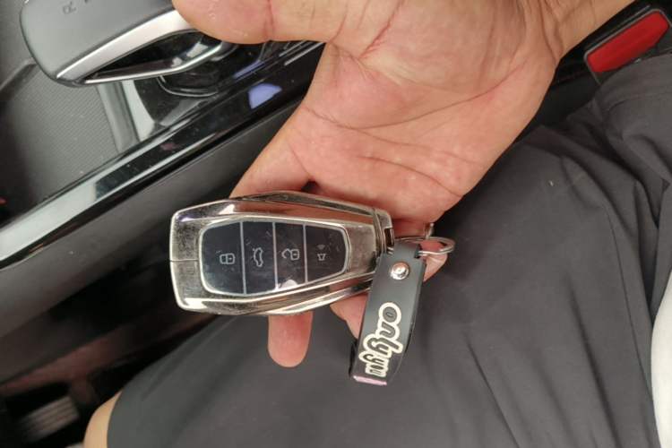 Used Geely Auto Emgrand X7 Sport 2024 1.5TD Smart Connect+ Vehicle Key