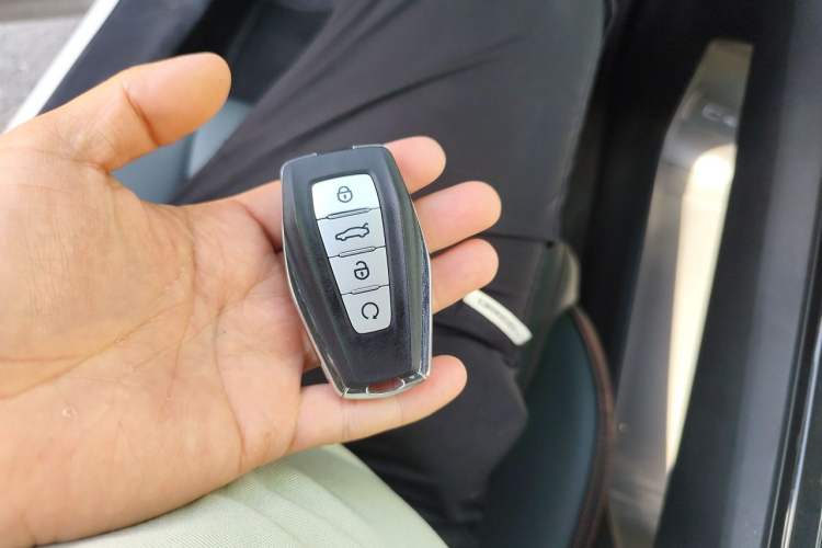 Used Geely Auto Emgrand X7 Sport 2024 1.5TD Dragon Edition Vehicle Key