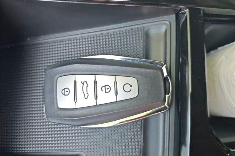Used Geely Auto Emgrand X7 Sport 2024 1.5TD Dragon Edition Vehicle Key