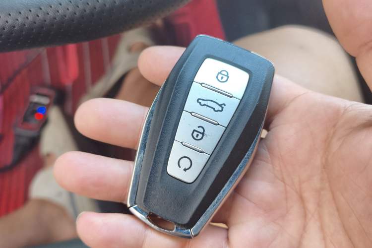 Used Geely Auto Emgrand X7 Sport 2024 1.5TD Dragon Edition Vehicle Key