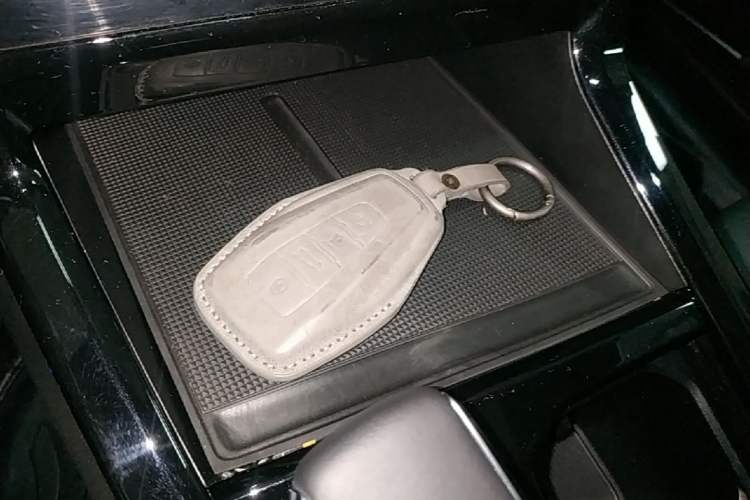 Used Geely Auto Emgrand X7 Sport 2024 1.5TD Dragon Edition Vehicle Key
