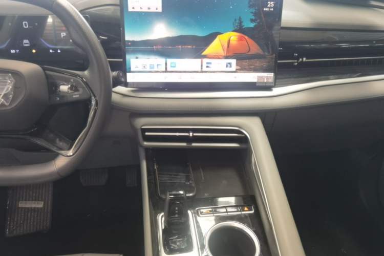 Used Geely Auto Emgrand X7 Sport 2026 Model 1.5TD Aspirational Audio And AC Panel