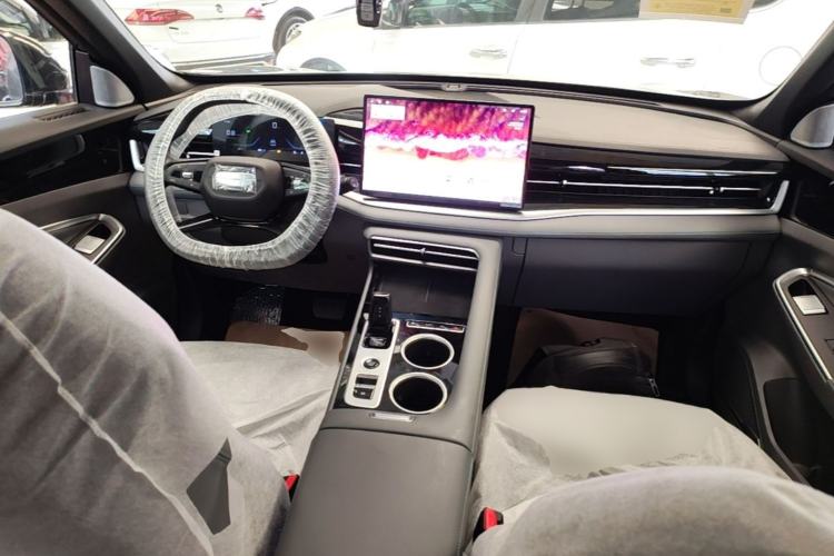 Used Geely Auto Emgrand X7 Sport 2026 Model 1.5TD Aspirational Center Console