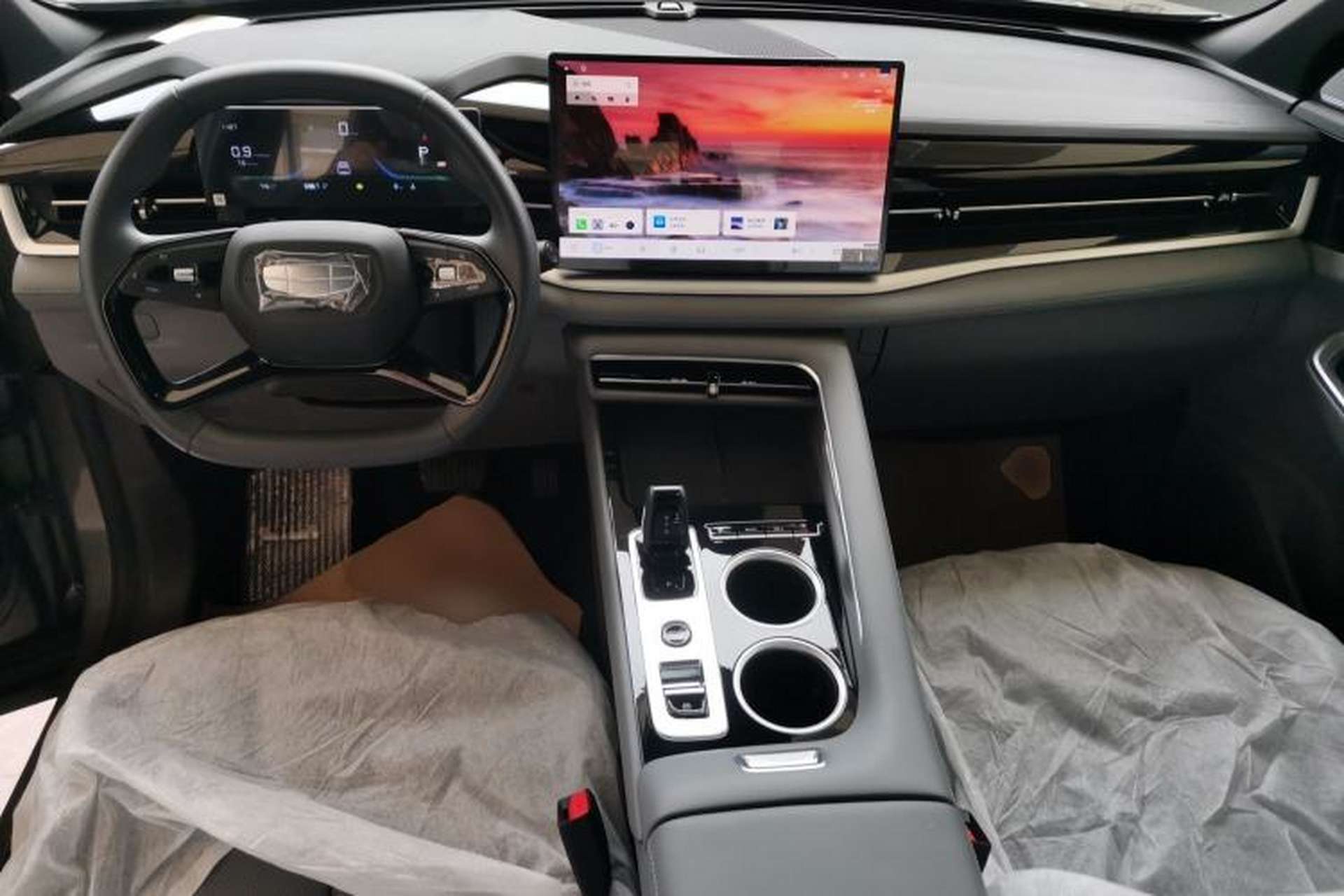 Used Geely Auto Emgrand X7 Sport 2026 Model 1.5TD Aspirational Center Console