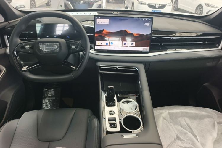 Used Geely Auto Emgrand X7 Sport 2026 Model 1.5TD Aspirational Center Console
