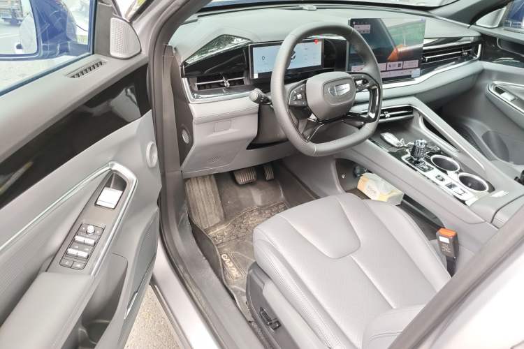 Used Geely Auto Emgrand X7 Sport 2026 Model 1.5TD Wonderful Driver Seat