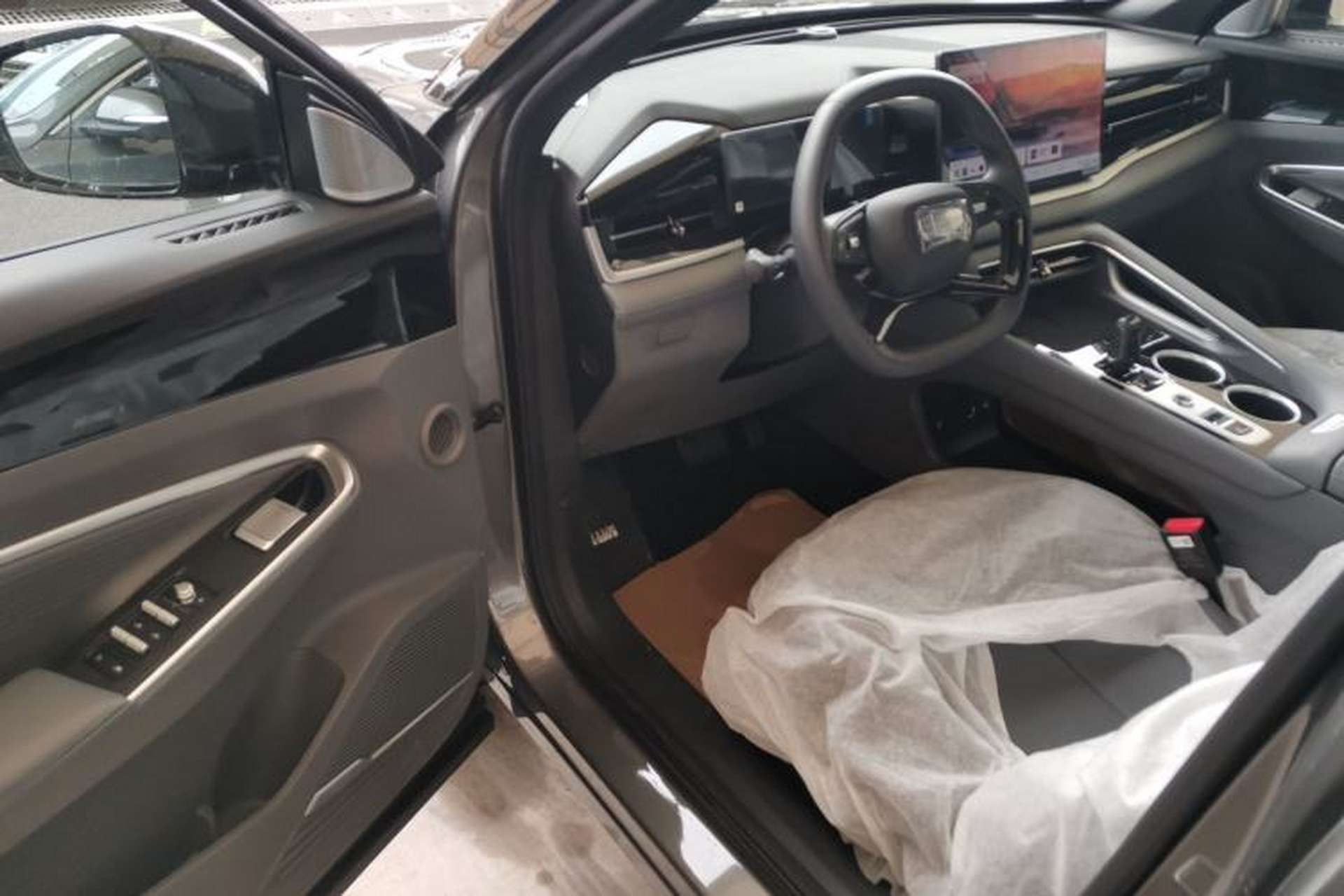 Used Geely Auto Emgrand X7 Sport 2026 Model 1.5TD Aspirational Driver Seat