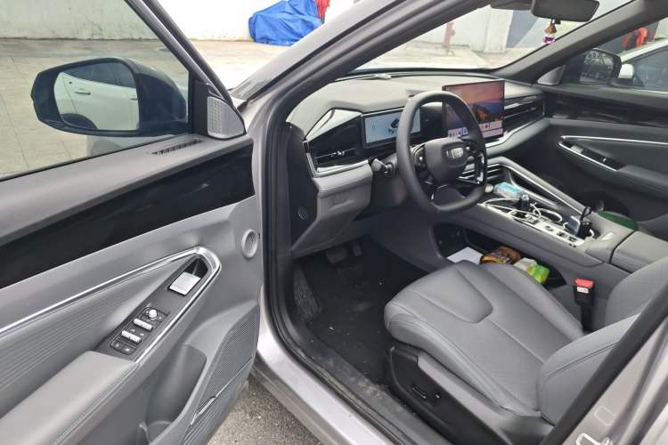 Used Geely Auto Emgrand X7 Sport 2026 Model 1.5TD Wonderful Driver Seat
