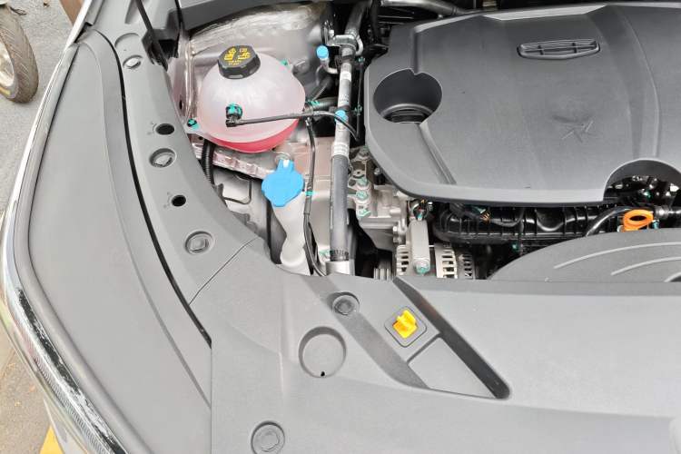 Used Geely Auto Emgrand X7 Sport 2026 Model 1.5TD Wonderful Engine Bay Right