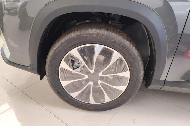 Used Geely Auto Emgrand X7 Sport 2026 Model 1.5TD Aspirational Exterior 4