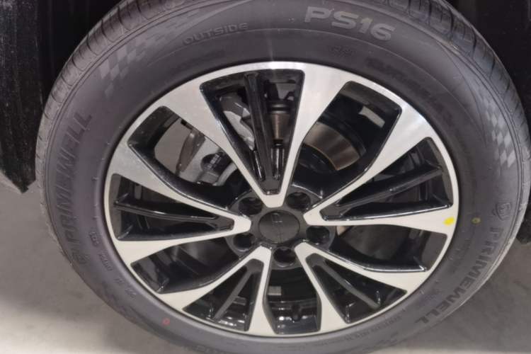 Used Geely Auto Emgrand X7 Sport 2026 Model 1.5TD Aspirational Exterior 5