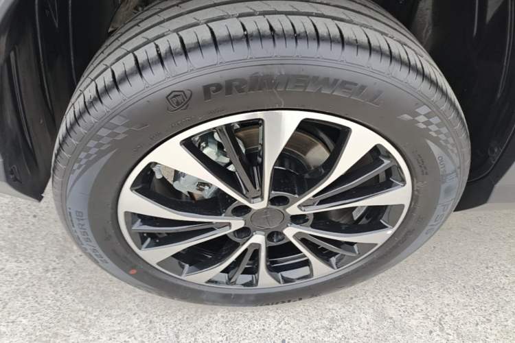 Used Geely Auto Emgrand X7 Sport 2026 Model 1.5TD Wonderful Exterior 5