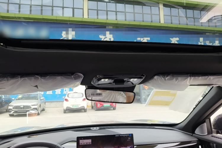 Used Geely Auto Emgrand X7 Sport 2026 Model 1.5TD Aspirational Headliner
