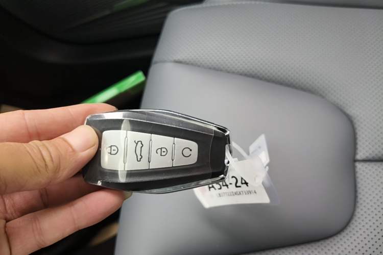 Used Geely Auto Emgrand X7 Sport 2026 Model 1.5TD Aspirational Interior 1