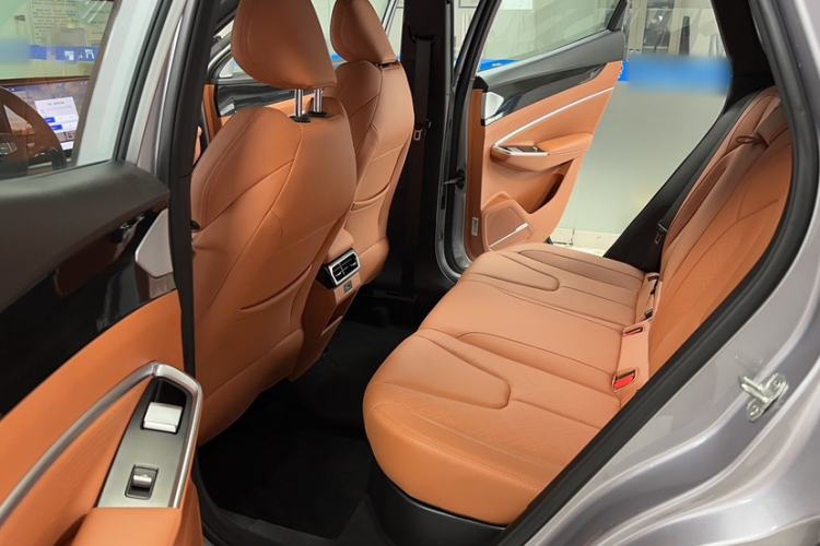 Used Geely Auto Emgrand X7 Sport 2026 Model 1.5TD Beloved Interior 4