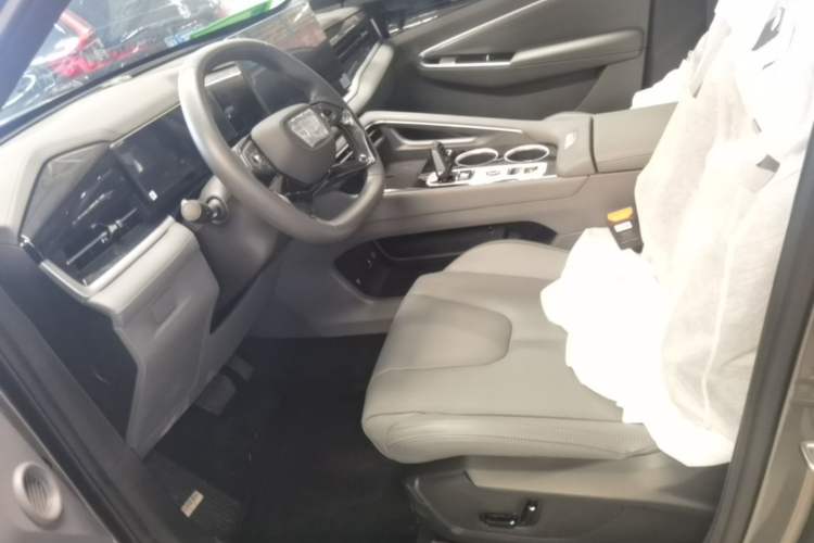 Used Geely Auto Emgrand X7 Sport 2026 Model 1.5TD Aspirational Left Front Seat