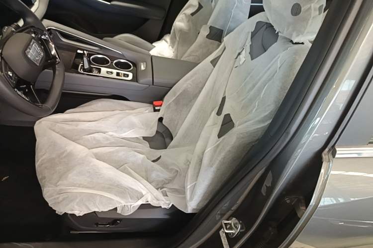 Used Geely Auto Emgrand X7 Sport 2026 Model 1.5TD Aspirational Left Front Seat