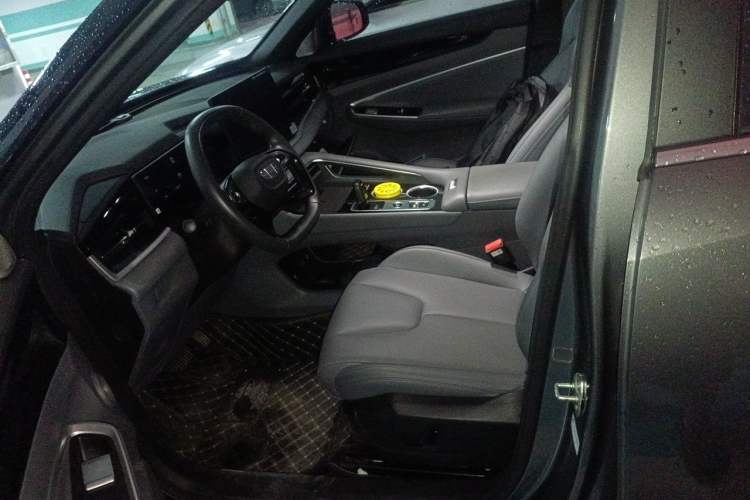 Used Geely Auto Emgrand X7 Sport 2026 Model 1.5TD Aspirational Left Front Seat