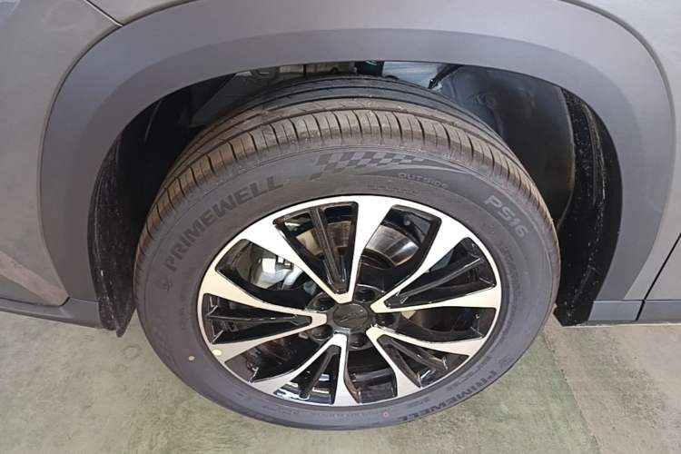 Used Geely Auto Emgrand X7 Sport 2026 Model 1.5TD Aspirational Left Front Wheel Hub