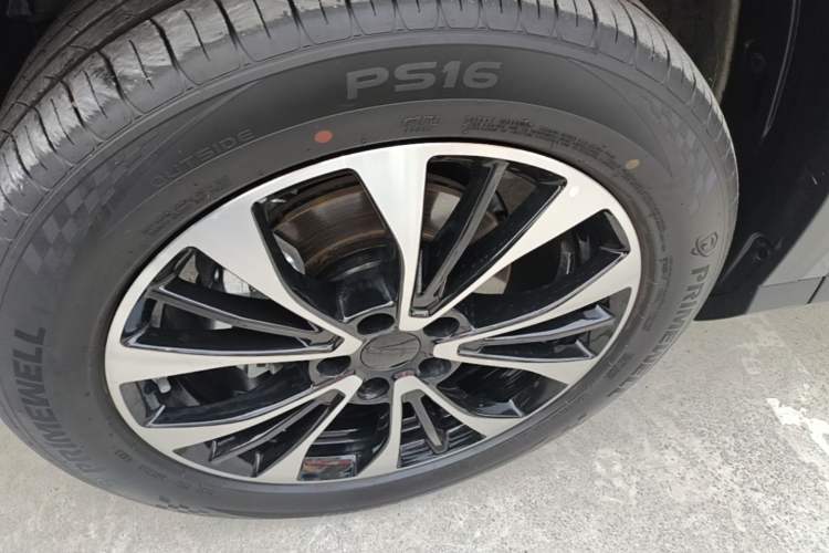 Used Geely Auto Emgrand X7 Sport 2026 Model 1.5TD Wonderful Left Front Wheel Hub