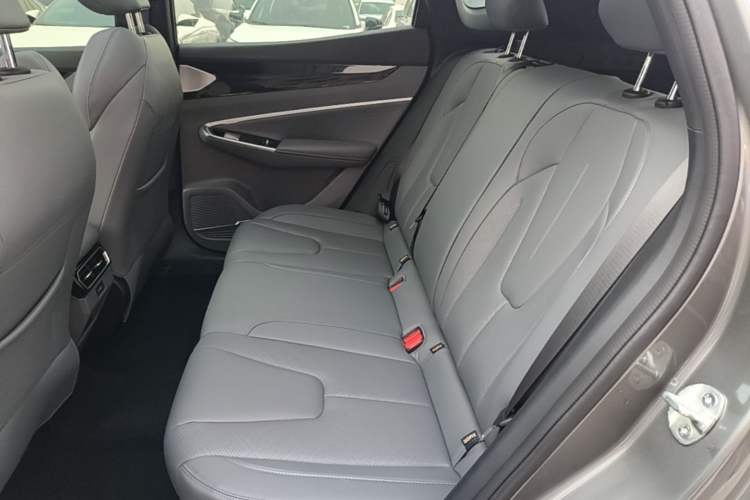 Used Geely Auto Emgrand X7 Sport 2026 Model 1.5TD Wonderful Left Rear Seat