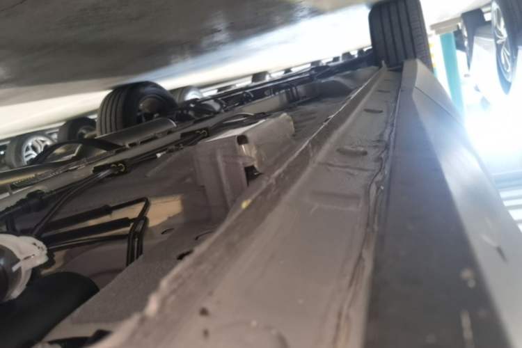 Used Geely Auto Emgrand X7 Sport 2026 Model 1.5TD Aspirational Left Side Sill