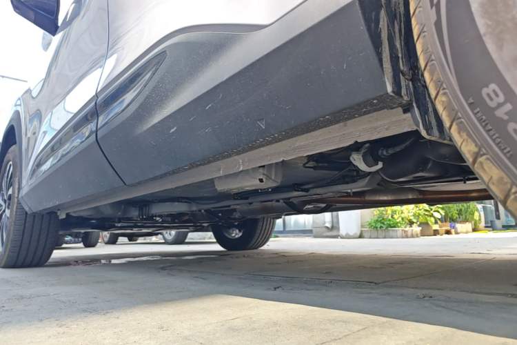 Used Geely Auto Emgrand X7 Sport 2026 Model 1.5TD Aspirational Left Side Sill