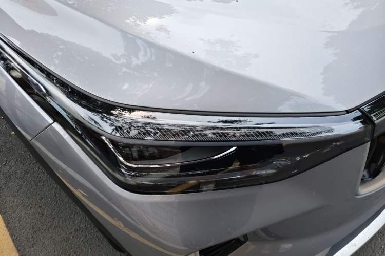 Used Geely Auto Emgrand X7 Sport 2026 Model 1.5TD Wonderful Right Front Headlight