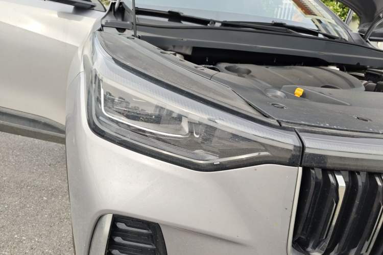 Used Geely Auto Emgrand X7 Sport 2026 Model 1.5TD Wonderful Right Front Headlight