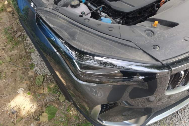 Used Geely Auto Emgrand X7 Sport 2026 Model 1.5TD Aspirational Right Front Headlight